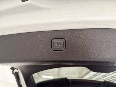 Certified 2024 Chevrolet Blazer LT FWD image 16