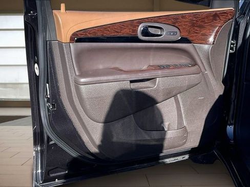 Used 2017 Buick Enclave Premium image 23