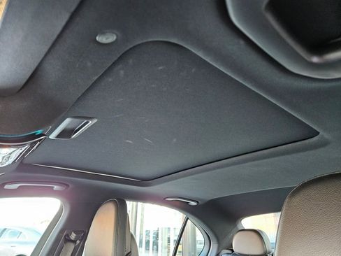 Certified 2022 Mercedes-Benz C 300 4MATIC Sedan image 17