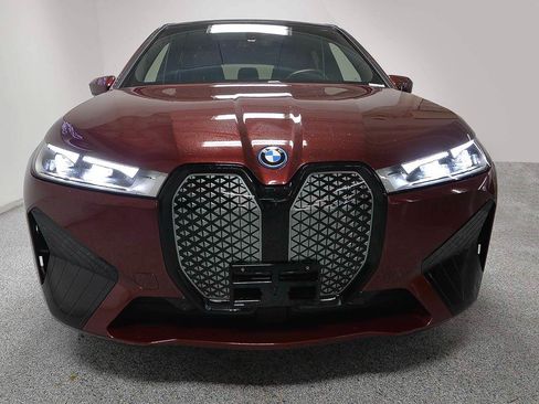 Used 2024 BMW iX xDrive50 w/ Premium Package AWD/4WD image 2