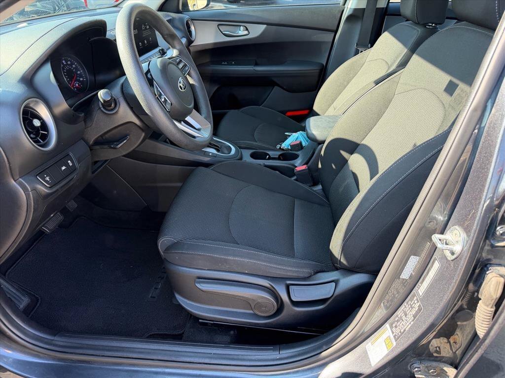 Used 2021 Kia Forte LXS FWD image 10