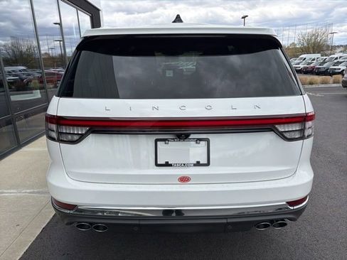 New 2026 Lincoln Aviator AWD image 4