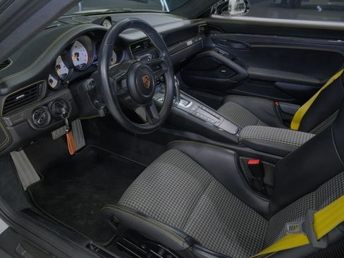 Used 2019 Porsche 911 GT3 RS image 41