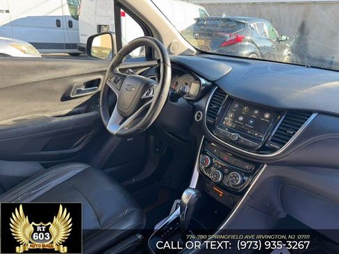 Used 2018 Chevrolet Trax Premier image 18