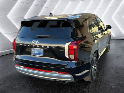 Used 2023 Hyundai Palisade Calligraphy w/ Cargo Package image 5