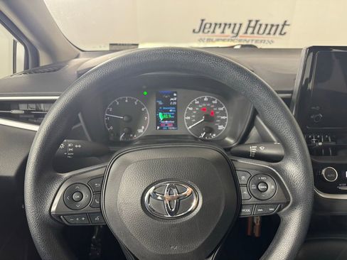 Used 2024 Toyota Corolla LE FWD image 13