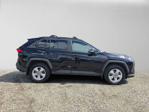 Used 2021 Toyota RAV4 XLE w/ XLE Grade Weather Package AWD/4WD image 2