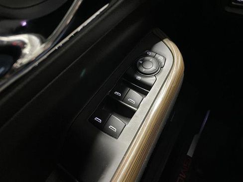 Used 2019 GMC Acadia SLE w/ Driver Alert Package I image 29