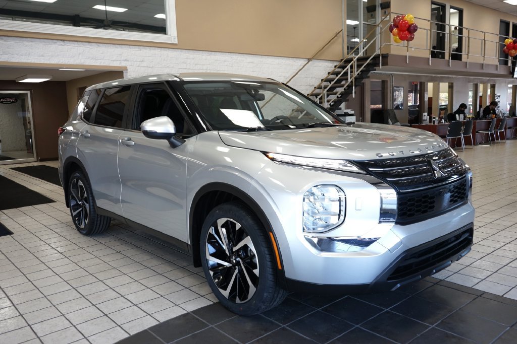 Used 2022 Mitsubishi Outlander ES AWD/4WD image 19