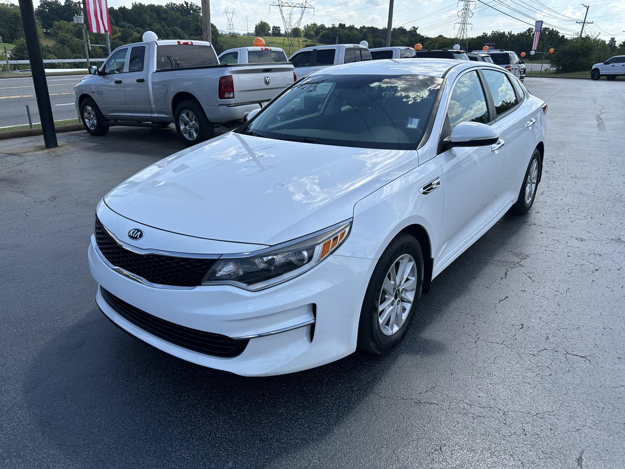 Used 2017 Kia Optima LX FWD image 8