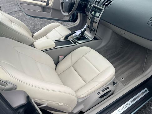 Used 2009 Volvo C70 T5 FWD image 14