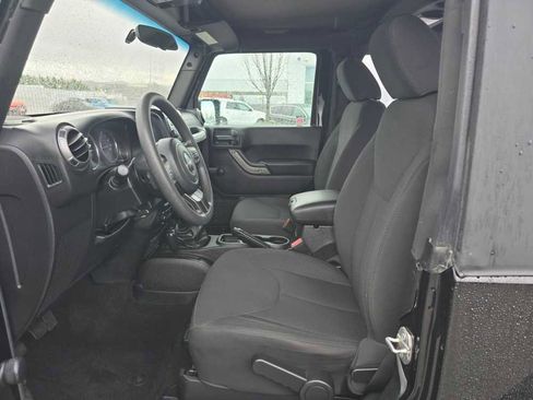 Used 2018 Jeep Wrangler Sport image 9