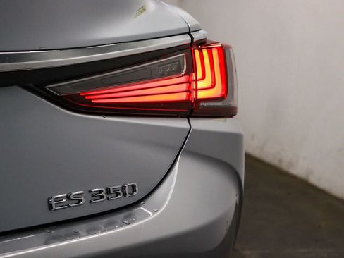 Certified 2025 Lexus ES 350 w/ Premium Package FWD image 11
