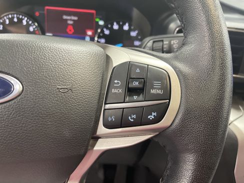 Used 2022 Ford Explorer XLT w/ Equipment Group 202A image 21