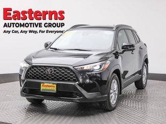 Used 2022 Toyota Corolla Cross LE video 1