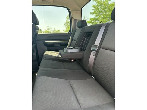 Used 2014 Chevrolet Silverado 2500 LT AWD/4WD image 17
