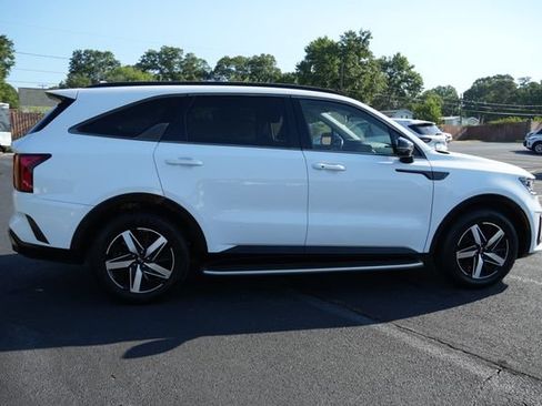 Used 2021 Kia Sorento EX FWD image 10