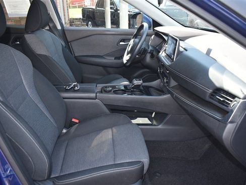 Used 2023 Nissan Rogue SV AWD/4WD image 27