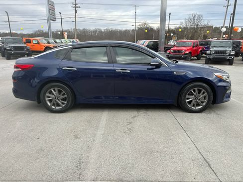 Used 2020 Kia Optima LX image 5