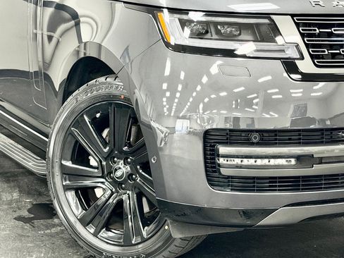 Used 2023 Land Rover Range Rover SE AWD/4WD image 4
