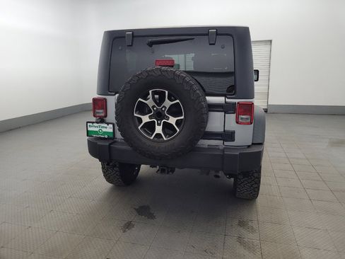 Used 2016 Jeep Wrangler Rubicon w/ Power Convenience Group image 7