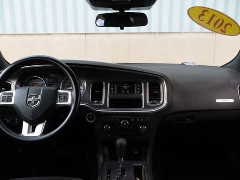 Used 2013 Dodge Charger SE RWD image 24