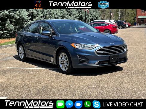 Used 2019 Ford Fusion SE FWD image 2