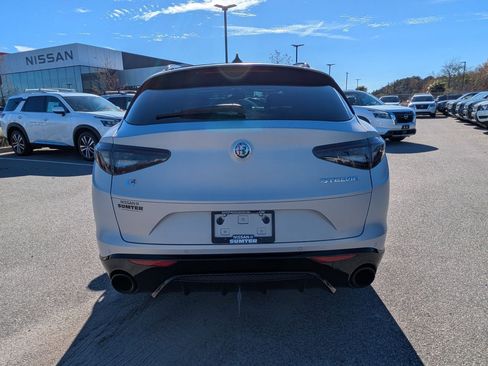 Used 2024 Alfa Romeo Stelvio AWD image 5