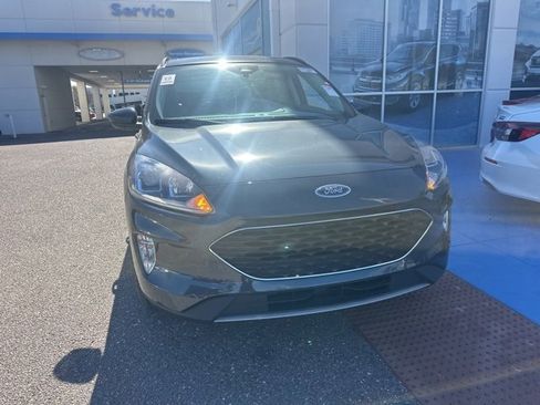 Used 2022 Ford Escape SEL w/ Technology Package image 3