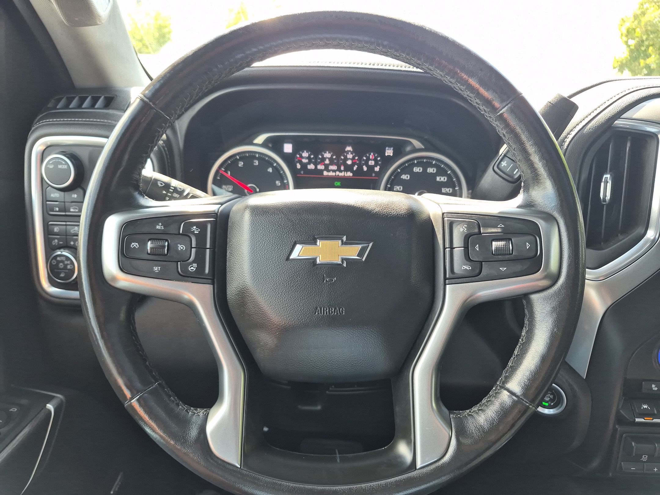 Certified 2021 Chevrolet Silverado 1500 LTZ w/ LTZ Premium Package AWD/4WD image 18