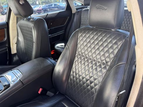 Used 2016 Jaguar XJ L Supercharged RWD image 22
