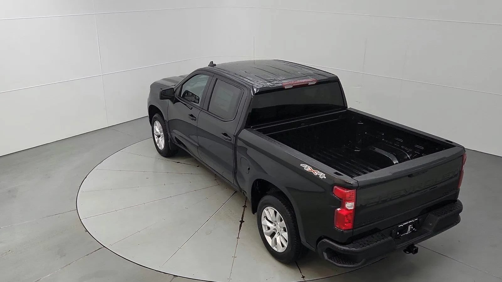 Used 2023 Chevrolet Silverado 1500 Custom w/ LPO, Dark Essentials Package AWD/4WD image 19