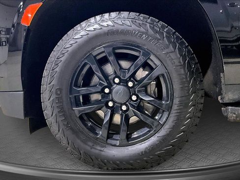 Used 2021 Chevrolet Tahoe LT image 10