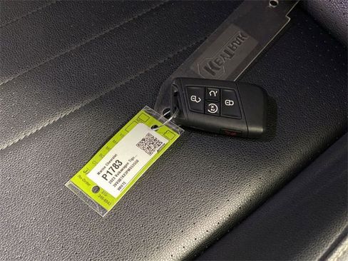 Used 2023 Volkswagen Tiguan SE R-Line image 19