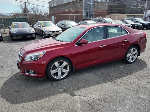 Used 2013 Chevrolet Malibu LTZ image 2
