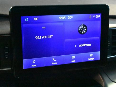 Used 2022 Ford Explorer XLT w/ Equipment Group 202A image 11