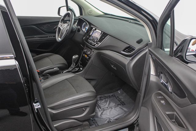 Used 2022 Buick Encore Preferred w/ Safety Package II FWD image 24
