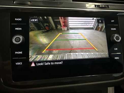 Certified 2022 Volkswagen Tiguan SE image 25