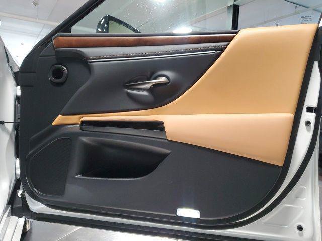 Certified 2023 Lexus ES 350 w/ Premium Package FWD image 34