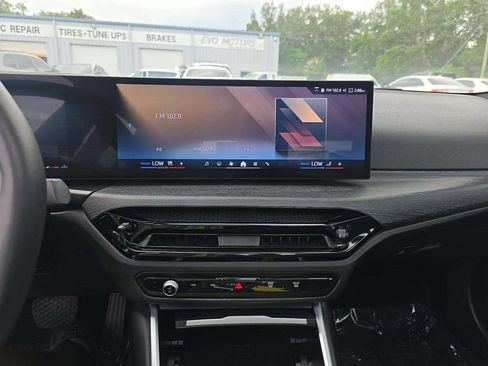 Used 2025 BMW 330i Sedan w/ Convenience Package RWD image 4