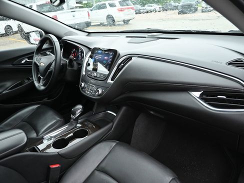 Used 2024 Chevrolet Malibu LT FWD image 34