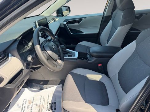 Used 2024 Toyota RAV4 XLE image 9