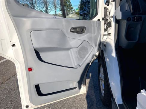 Used 2015 Ford Transit 350 XLT image 22