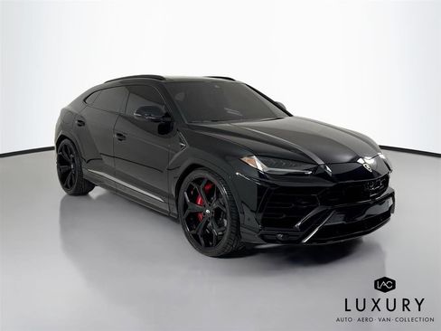 Used 2020 Lamborghini Urus image 3