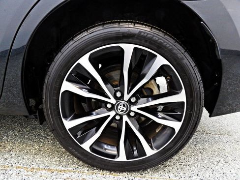 Used 2018 Toyota Corolla SE image 19