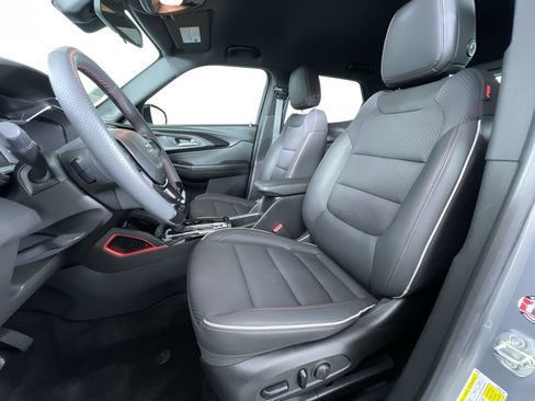 Used 2023 Chevrolet TrailBlazer RS FWD image 15