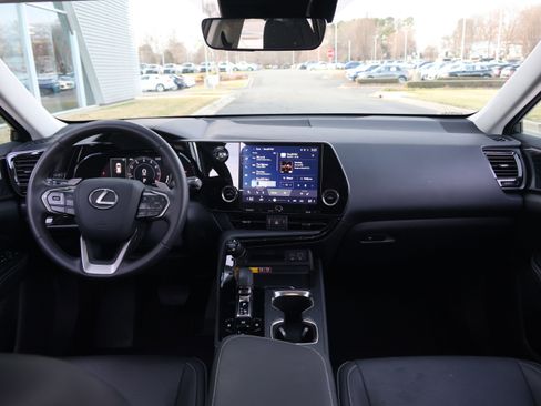 Used 2025 Lexus NX 250 FWD w/ Accessory Package (Z1) image 17