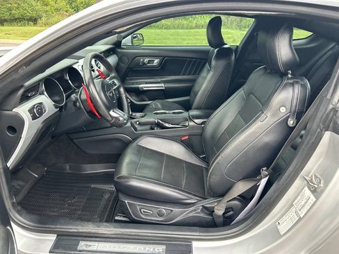 Used 2016 Ford Mustang Premium RWD image 20