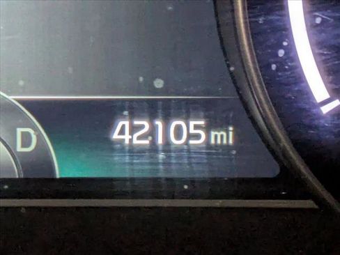 Used 2022 Kia Niro EX image 12