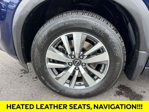 Used 2023 Nissan Pathfinder SL w/ Lighting Package (N92) AWD/4WD image 8